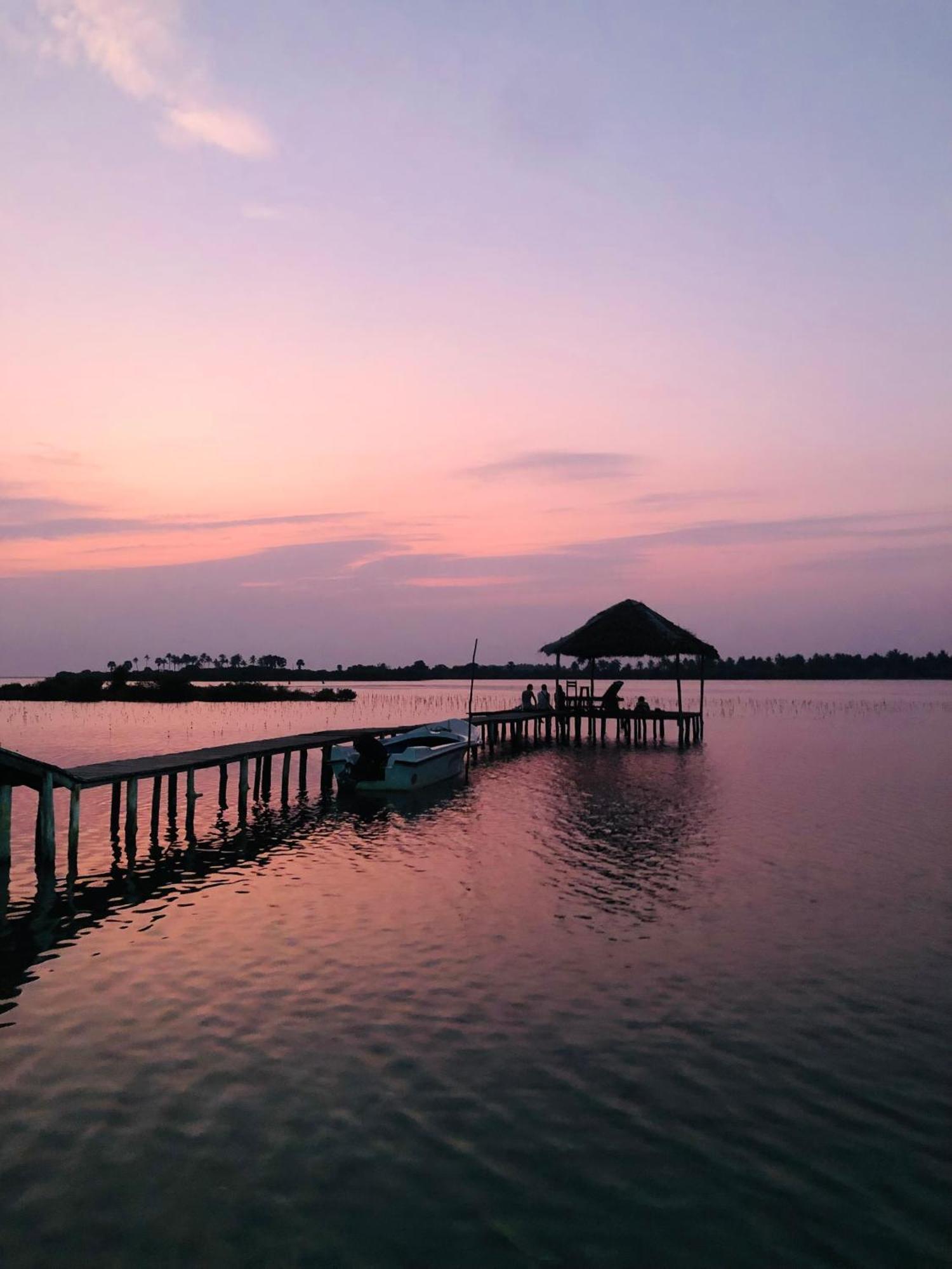Valampuri Kite Resort Kalpitiya Exteriör bild