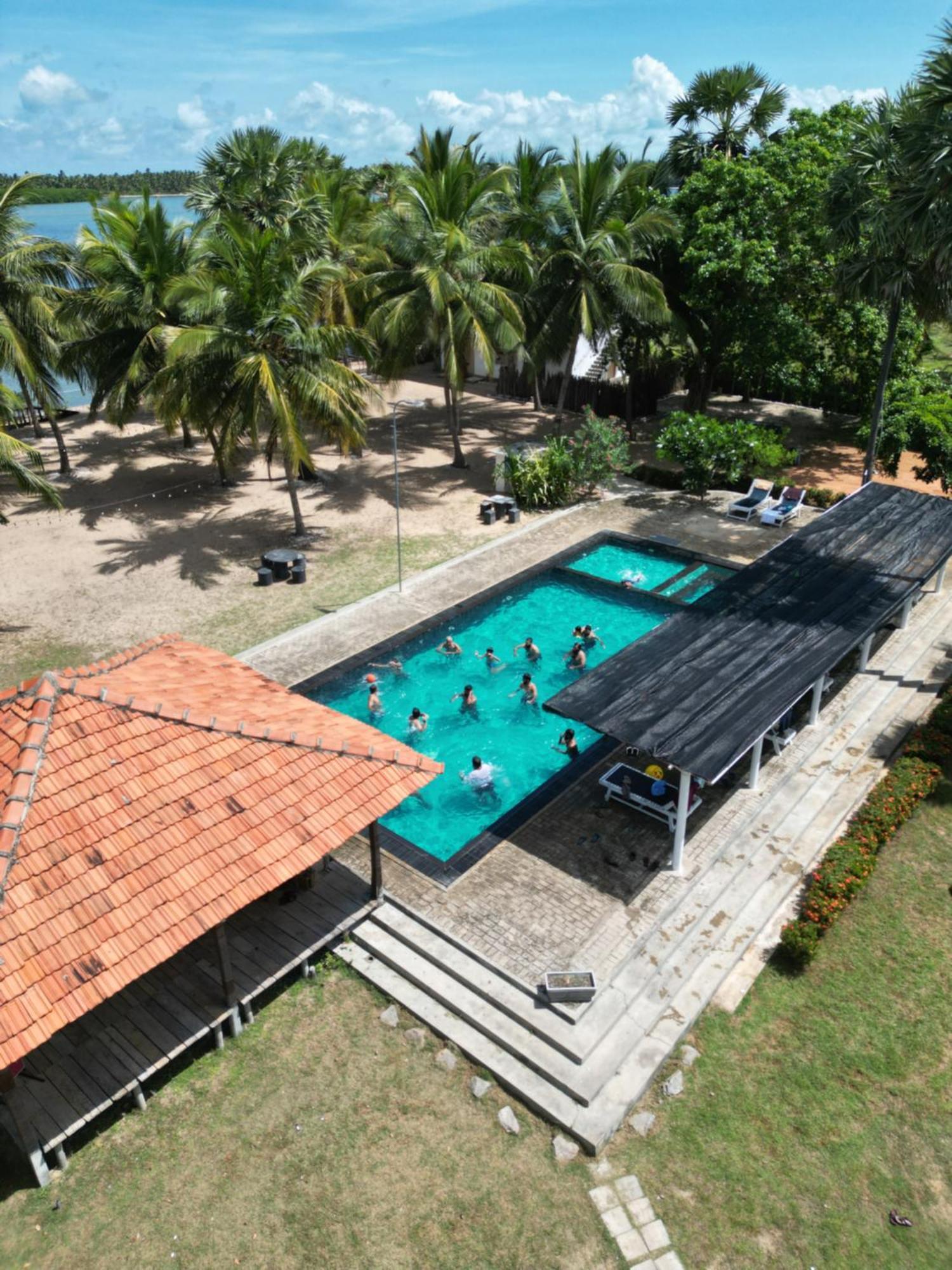Valampuri Kite Resort Kalpitiya Exteriör bild