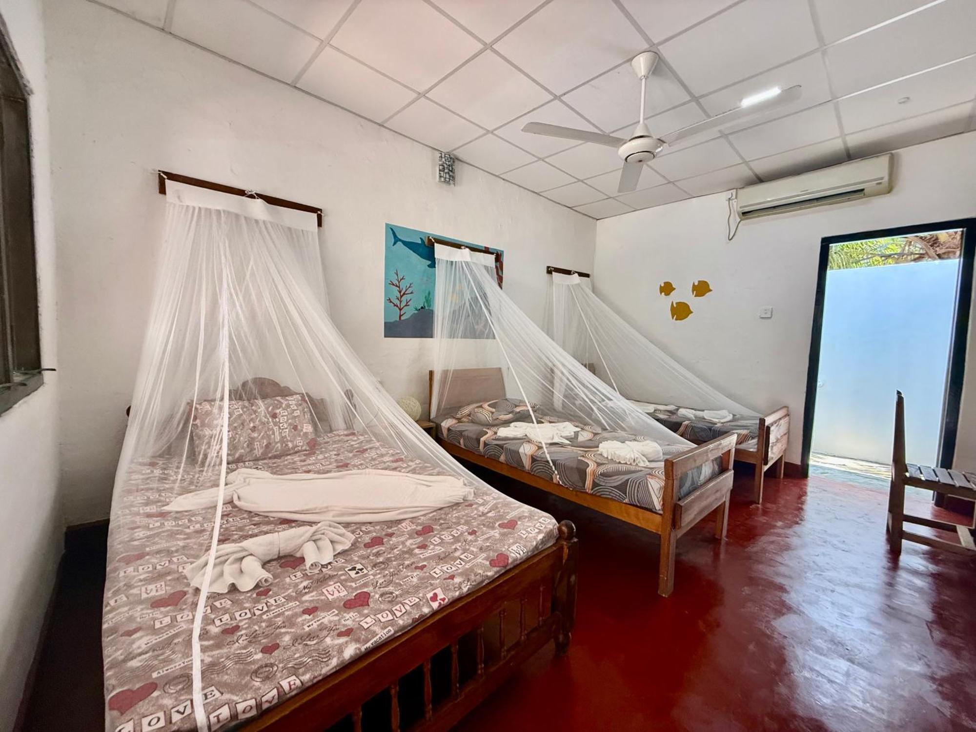 Valampuri Kite Resort Kalpitiya Rum bild