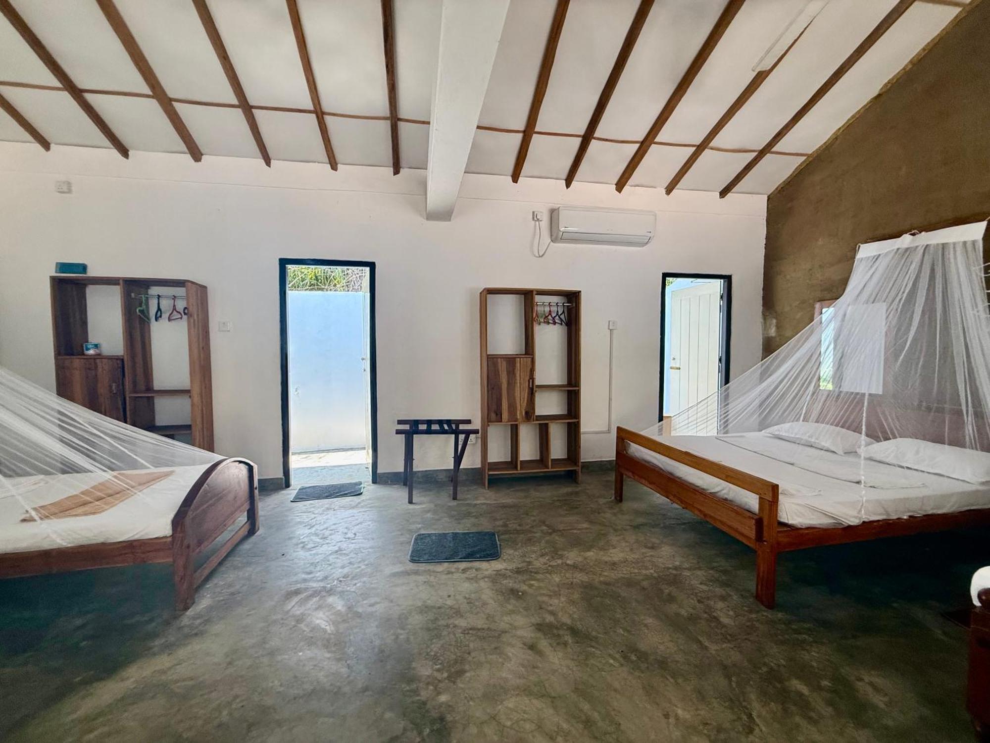Valampuri Kite Resort Kalpitiya Rum bild