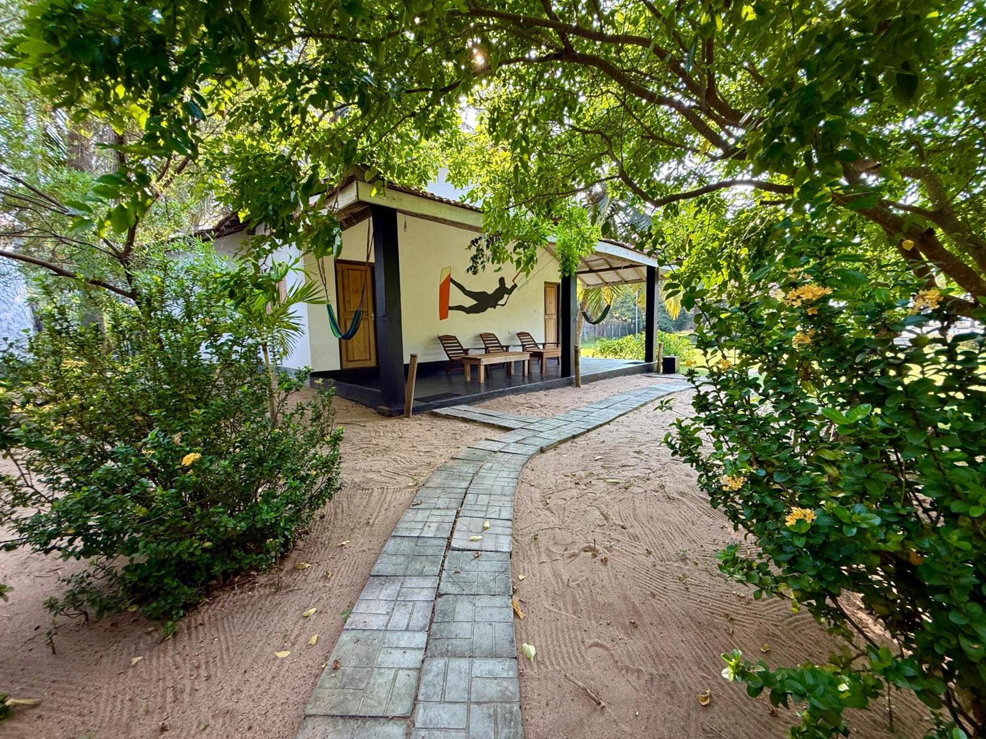 Valampuri Kite Resort Kalpitiya Exteriör bild